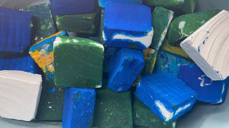 Collab w/ @ASMRgymchalkIndonesia - Bucket of Dyed Chalk💕💕