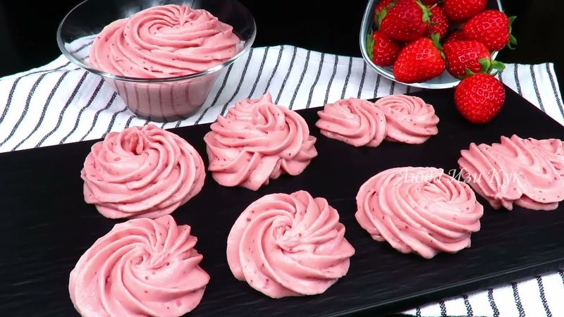 🍓🧁 Best Strawberry Custard Cream Ever | How To Make Custard Cream 🍓 #LudaEasyCook