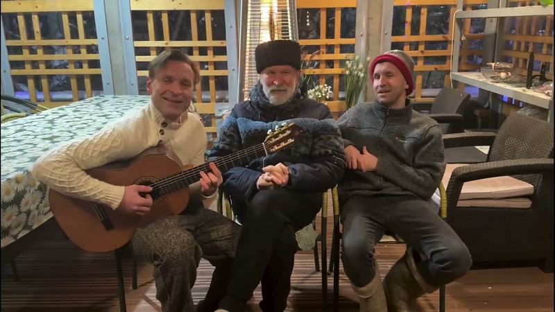 Добронравовы - А снег идет