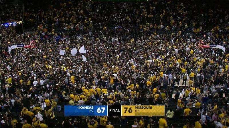 Missouri fans storm court after upsetting No. 1 Kansas 😳 | ESPN College Basketball
