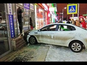 DashCam Russia - Crazy Drivers and Car Crashes 2018