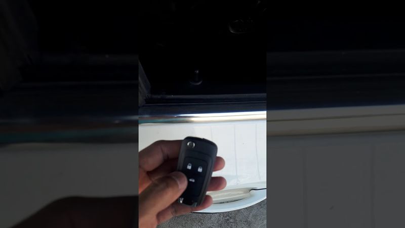 ช่างกุญแจกาญจนบุรี  063-639-7132