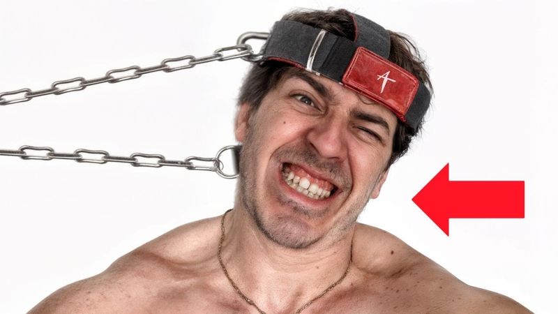 30 дней качаю ШЕЮ по урокам с ЮТУБА, вот что вышло!