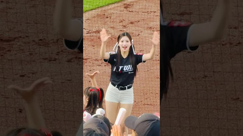 대구의 승요 가든님 자리가 멀어 15배줌인데 그래도 예쁘심#김정원 #김정원치어리더#ktwiz #kt위즈 #kt위즈치어리더