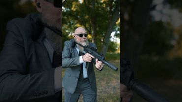 How to Use a Full Auto HK MP7 - Keepin' it CLASSY✌️