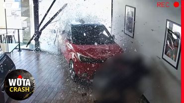 55 Heart-Racing Car Crashes as Idiots in Cars Face Instant Karma in Wild Fails