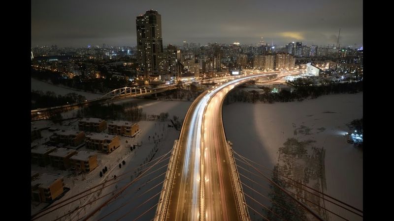 ЗАЛЕЗЛИ НА ЖИВОПИСНЫЙ МОСТ.