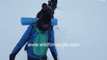Long march to top of Kalindi Khal that connects Gangotri Bhagirathi valley with Alaknanda-Badrinath