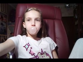 КАК НАДУТЬ ПУЗЫРЬ ИЗ ЖВАЧКИ?! 👍🐧