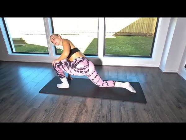 Flexible Emma Strong & dynamic vinyasa yoga Day 2
