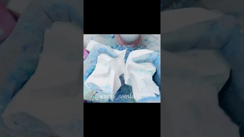 Cube N Crush #oddlysatisfying #relax #soap #satisfying #slime #chalktingles #gymchalkasmr #crunchy