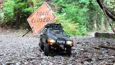 1985 RC4WD Toyota 4Runner out on a relaxing run. Weekend vibe.
