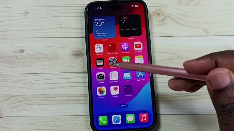 iPhone 16/16 Pro Max | How to Set Private DNS on your iPhone | Use Private DNS on iPhone