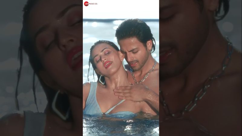 #AajaoNa #Rishabh  #Sanchi #SakshiHolkar #Raees #ZainSam #VikkiNagar #ZeeMusicOriginals #Shorts