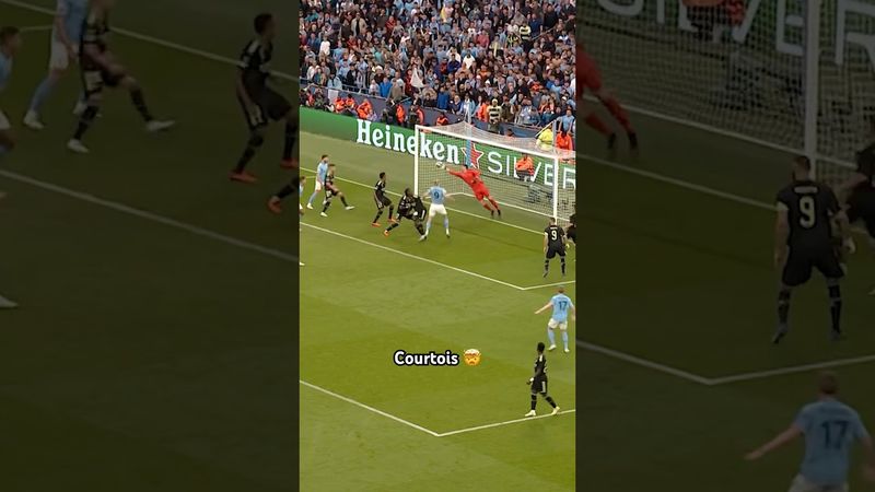 INCREDIBLE Courtois save 🤯