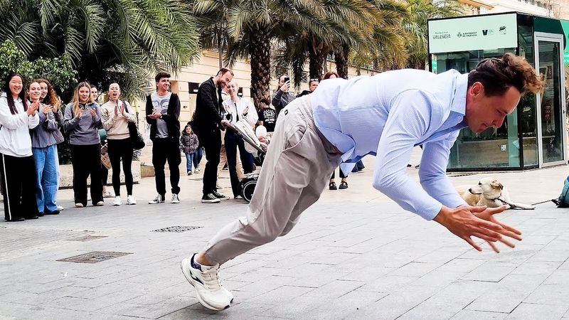 KALINKA - Ivan Сalen danse et chante dans les rues de l’Europe