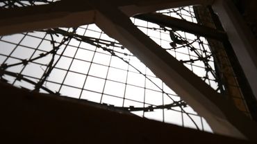 Prison Fence 01 / Free Stock Footage (1080p)