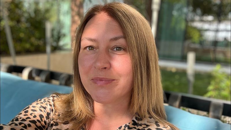 Чтобы стать богатым, нужно отпустить опыт бедности. Без прощения нет отпущения.