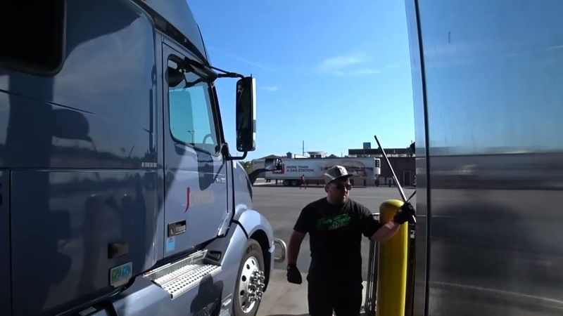 Viagens de longa distância pelos EUA... Abacates do México para a Flórida... Melancias para Atlan...