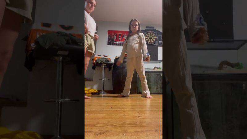 Teaching people how to stretch so they can do the splits and be flexible