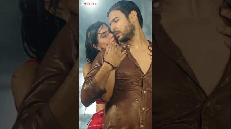 #PehliBarsaat #ShivinNarang #KarishmaSharma #ZeeMusicOriginals #rainsong #baarish #shorts