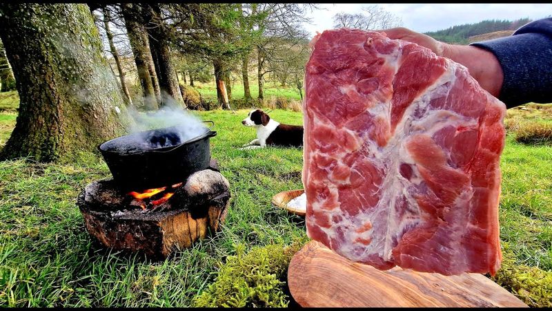 INCREDIBLY CRISPY AND TENDER PORK BELLY (ASMR, RELAXING SOUNDS, 4K, CAMPING)