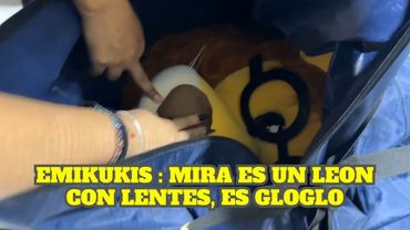 EMIKUKIS ENCUENTRA UN DISFRAZ DE LEONCITO CON LENTES