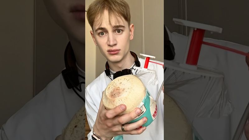 разбиваем кокос 🥥
