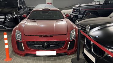 ОЛИГАРХИ БРОСИЛИ СВОИ СУПЕРКАРЫ В МОСКВЕ!