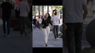 She has a bright future behind her #rizz #pickupline #rodeodrive