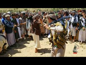 رقصة الحرب لأبناء قبيلة غولة عجيب