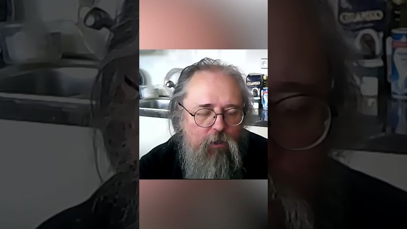 Будущая карьера прислужника патриарха Кирилла