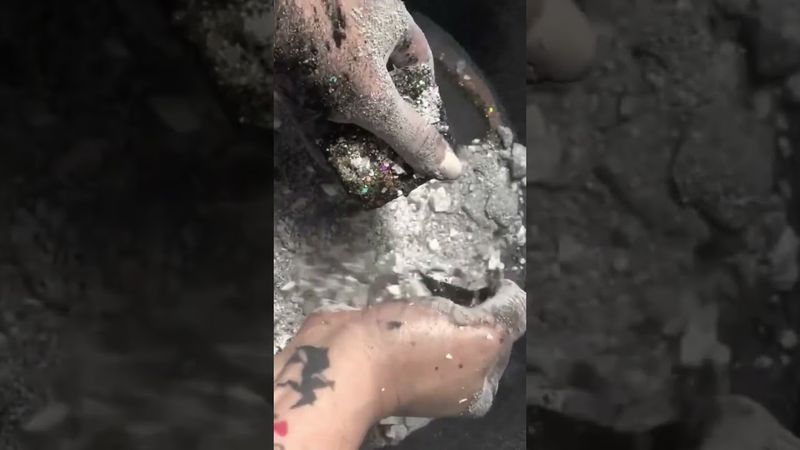 Glitter, Charcoal & Holi on Chalk