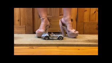 Crush fetish. You send them I crush them. High heels crush.