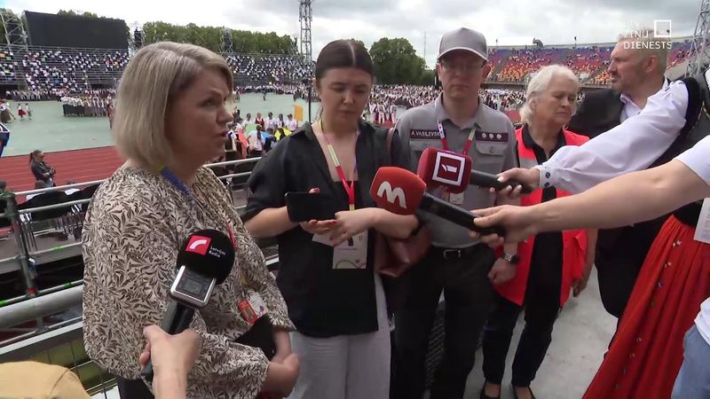 Preses brīfings pirms tautas deju lielkoncerta "Es atvēru Laimas dārzu"