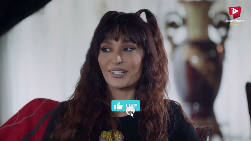 ابوهم كان يحب يجدد شبابه اتزوجته شهرين كرمال الشغل اللي بينهم وبعدها انفصلوا 🙄 كذب ابيض