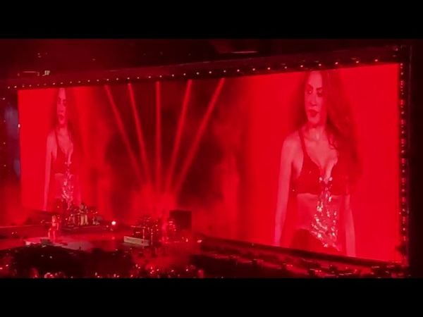 Ojos Así las mujeres ya no lloran World Tour Miami Pies Descalzos Peru presente