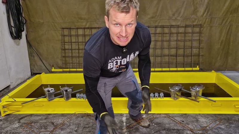 Formy na silniční panely - Adam Betonář - BETONFORMY s.r.o.