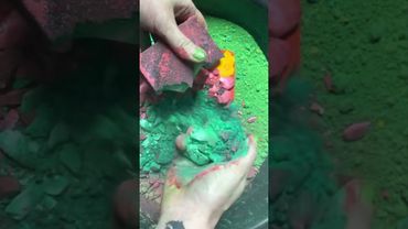 Dyed Freshies on Green Powder ❤️