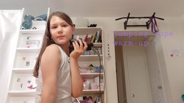 Jumping rope warm-up // Estelle Khovin