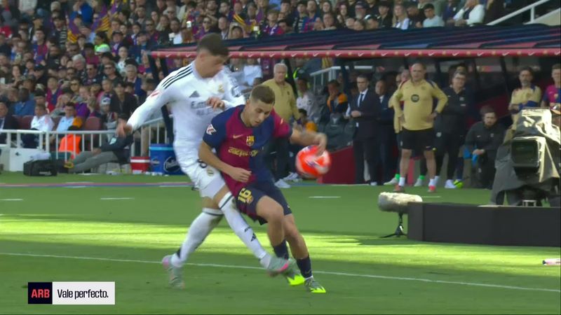 AUDIO REVISIÓN VAR | Primera División | Jornada 35 | FC Barcelona - Real Madrid CF | Minuto 96