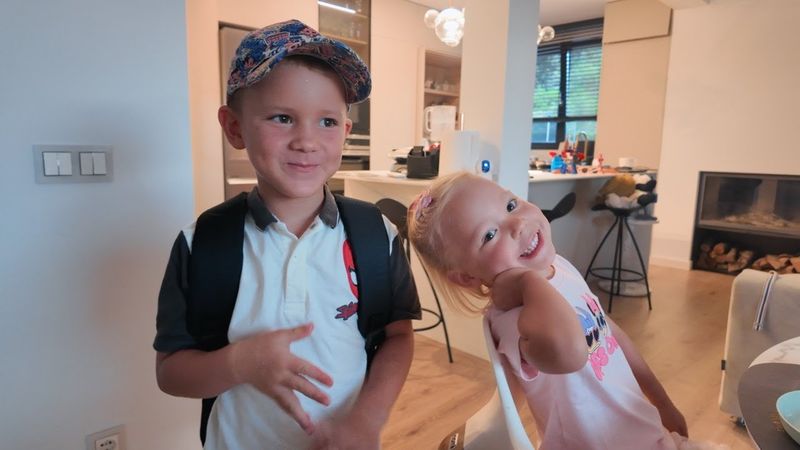 VLOG: ПЕРВЫЙ ДЕНЬ В ШКОЛЕ! И НОВЫЙ СПОРТ! 08.09.25