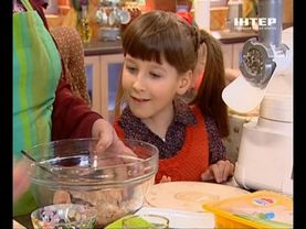 СВАТЫ У ПЛИТЫ - 1 сезон 4 серия|Пельмешки от бабушек и перцовочка от Митяя