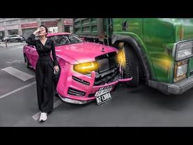 Что Они Делают? Девушки За Рулем. Невероятные Моменты Снятые На Камеру