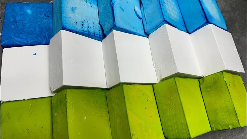 Lightly Dyed Strength Shop Chalk – Super Crunchy!