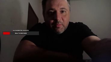 Жизнь в такси без настоящего и будущего.