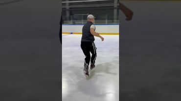 Лунная походка на коньках