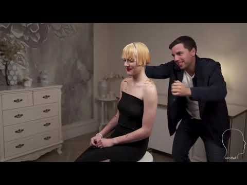 Beautiful women headshave after that eyebrow shave