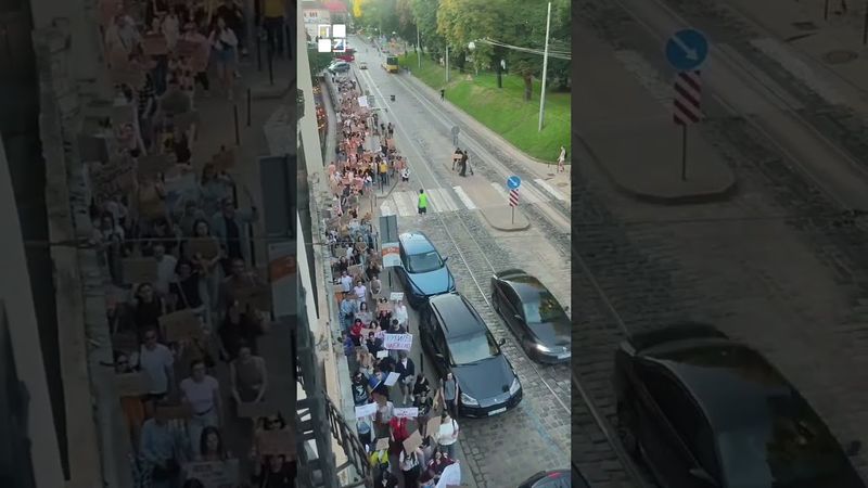 Акція протесту у Львові: мирна хода центром міста