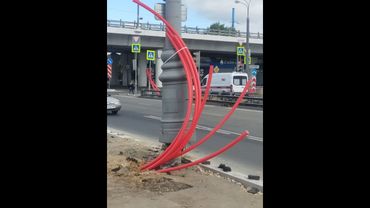 Красные трубы для ваших мыслей. Как в РФ строят нейросеть из людей